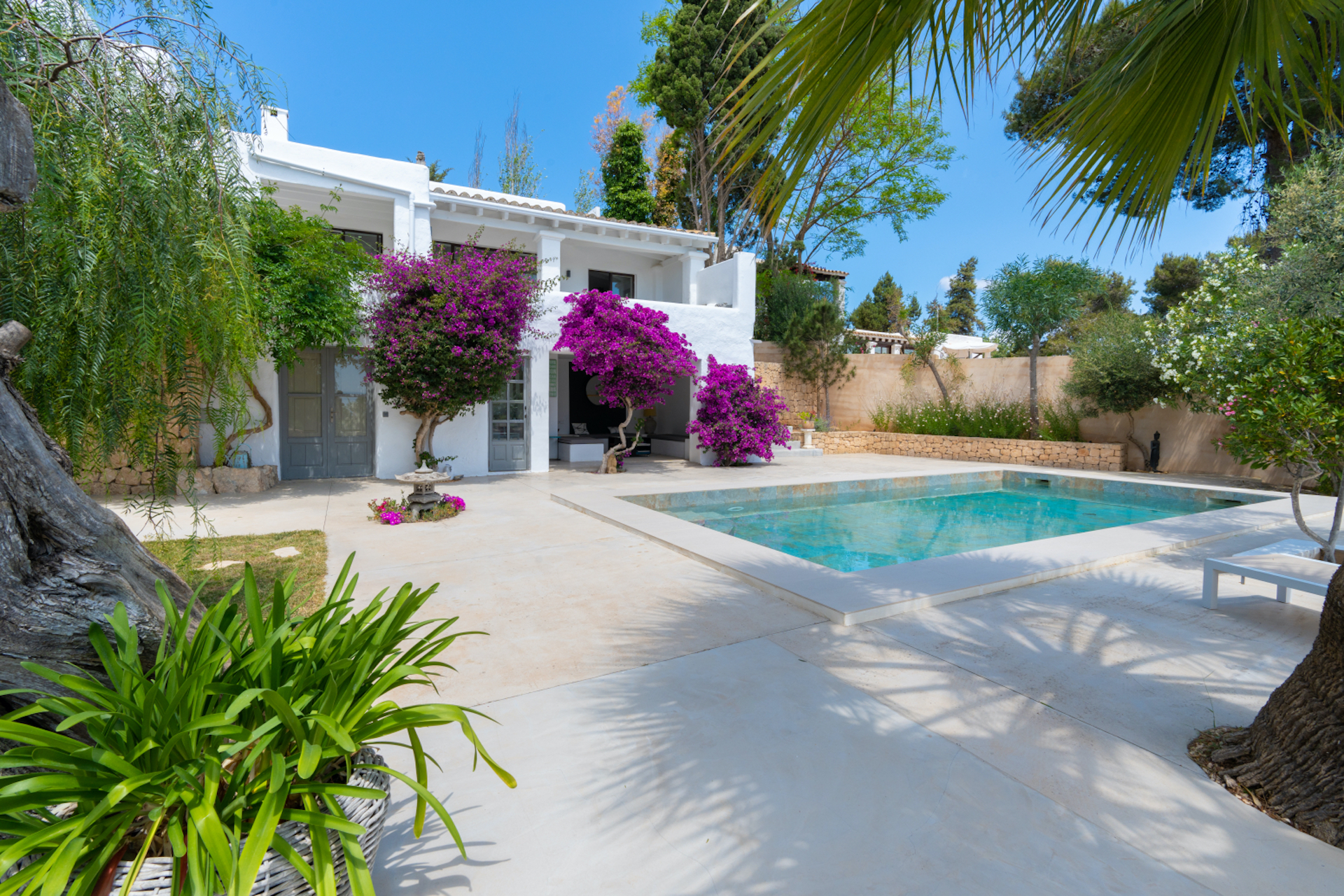 Resa estates Ibiza finca te koop st Rafael sea view sale pool area side.jpg